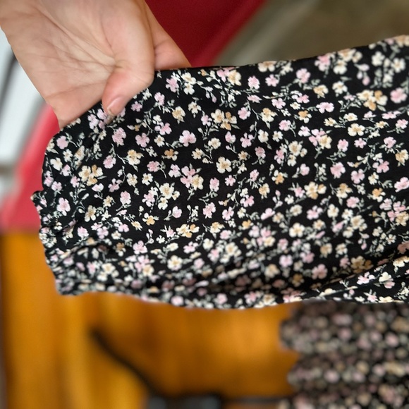 NWT | Emily Wonder | Floral Scoop Neck, Long Sleeve Peplum Blouse/Top - Picture 9 of 12